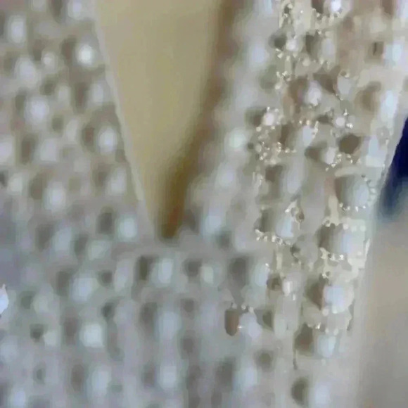 Michael Kors Beaded V-Neck White /Blue Blouse with draw string waist (L/XL) - Picture 7 of 16